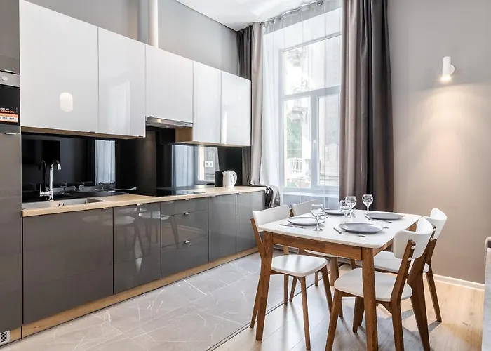 Inshiapartments On Popovycha Str 2
