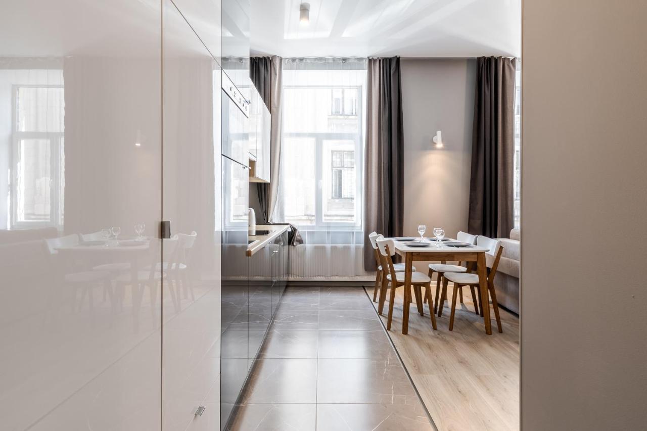 Inshiapartments On Popovycha Str 2 公寓 *